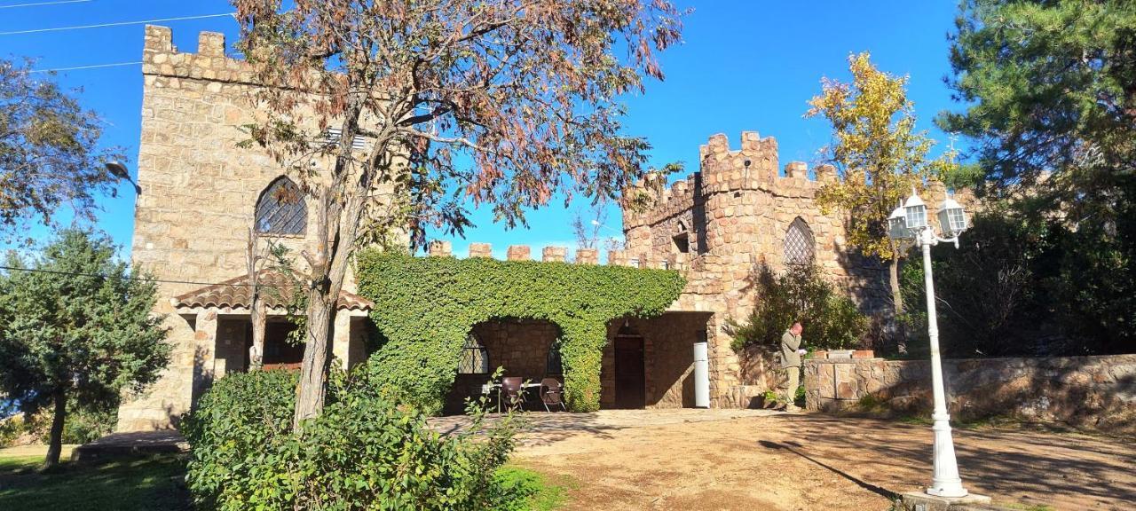 Gasthaus Isla Del Burguillo Ávila Exterior foto