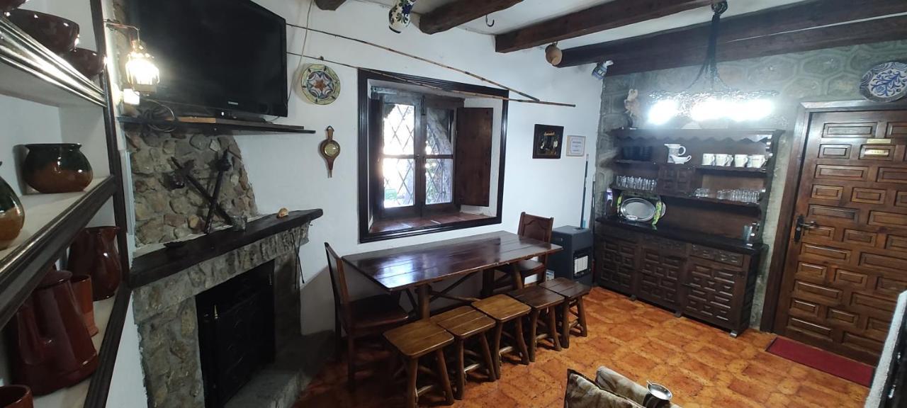 Gasthaus Isla Del Burguillo Ávila Exterior foto